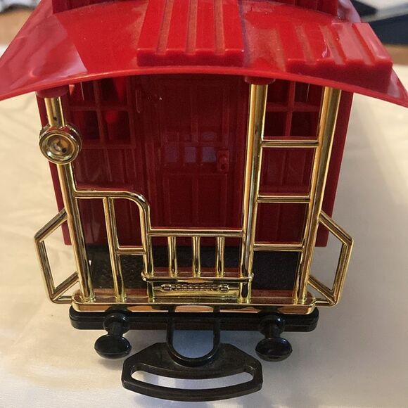 Iconic FAO SHWARZ Red Train Replacement Caboose - Picture 4 of 5